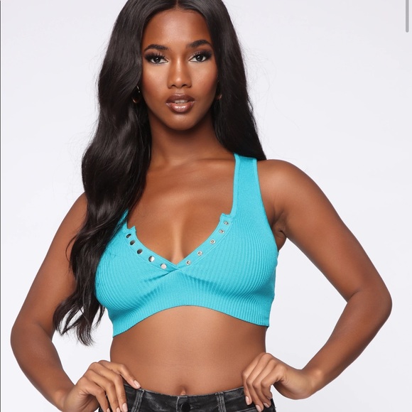 Fashion Nova “Friends forever” cropped top - Picture 1 of 8